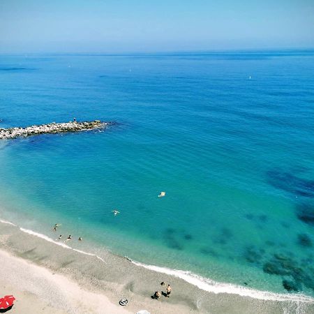 La Perla Cruise Apartment On Private Beach, Modern With Aircon & Wifi Benalmádena Exteriér fotografie